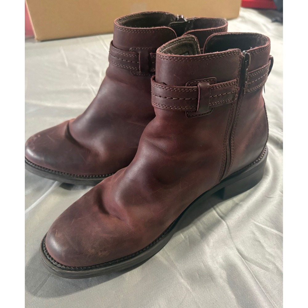 Clarks Collection Burgundy Leather Ankle Boots Side Zip Strap Womens 11 W Wide